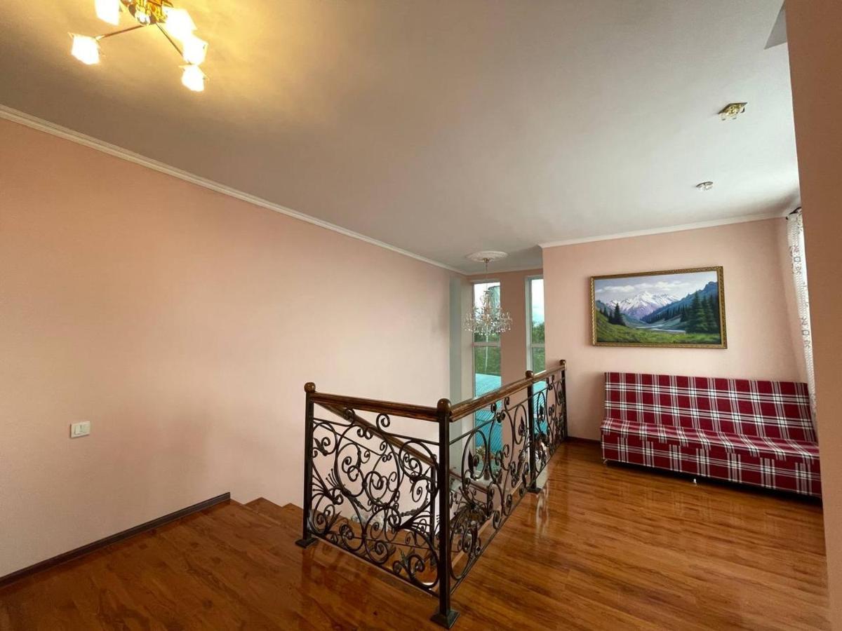Guest House Ugra Barskoon Buitenkant foto